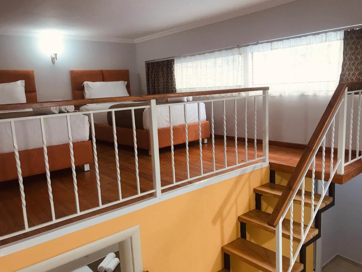 Crown Deluxe Apartments Sarande Exterior photo