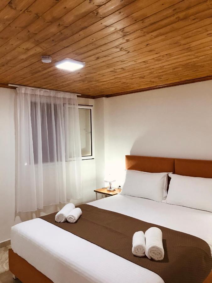 Crown Deluxe Apartments Sarande Exterior photo