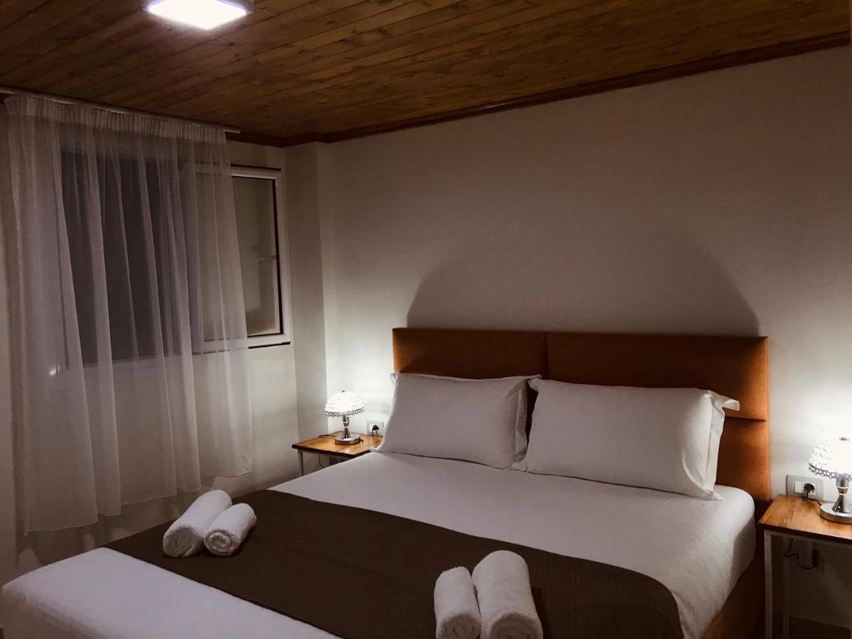 Crown Deluxe Apartments Sarande Exterior photo