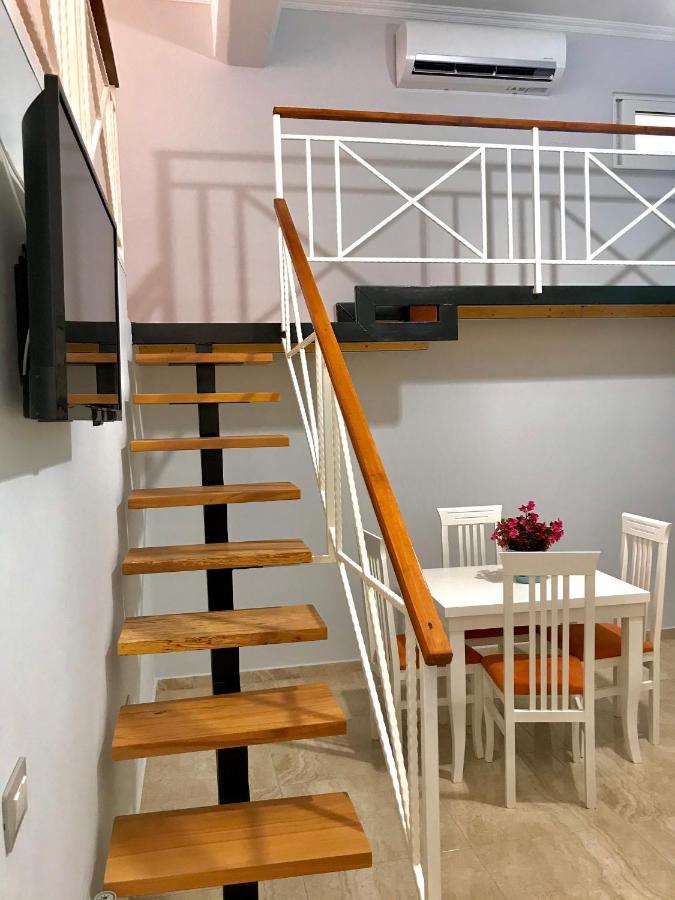 Crown Deluxe Apartments Sarande Exterior photo