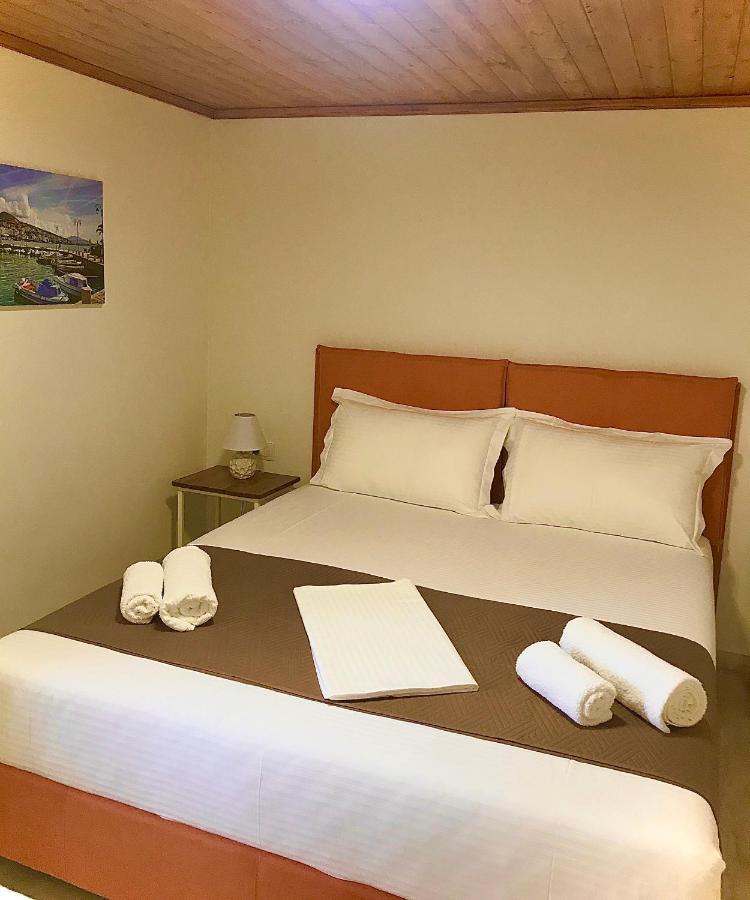 Crown Deluxe Apartments Sarande Exterior photo