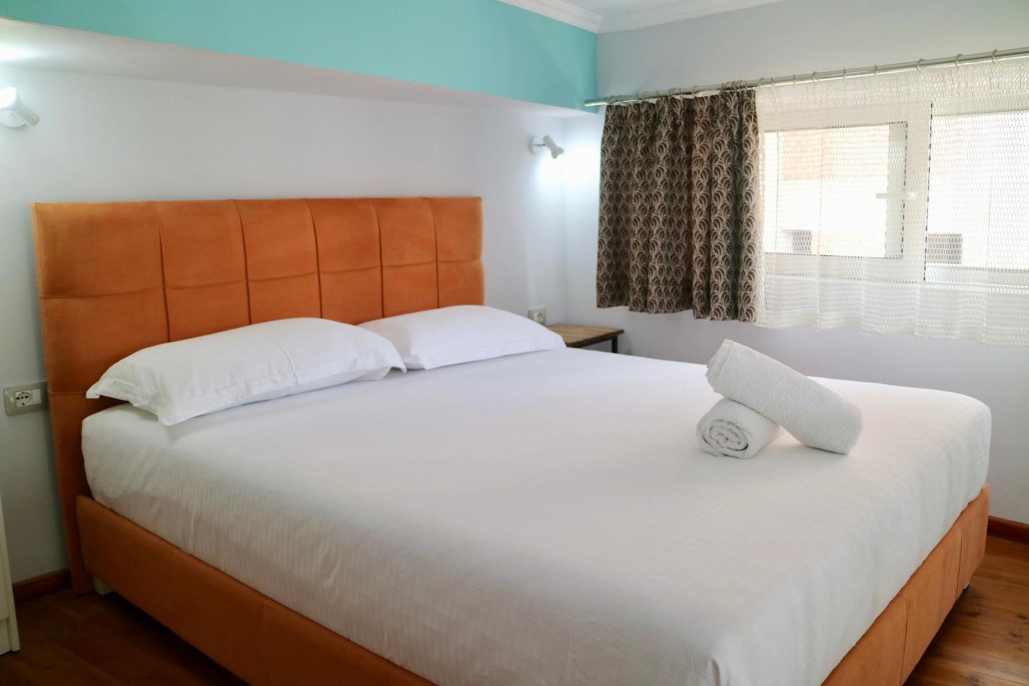 Crown Deluxe Apartments Sarande Exterior photo
