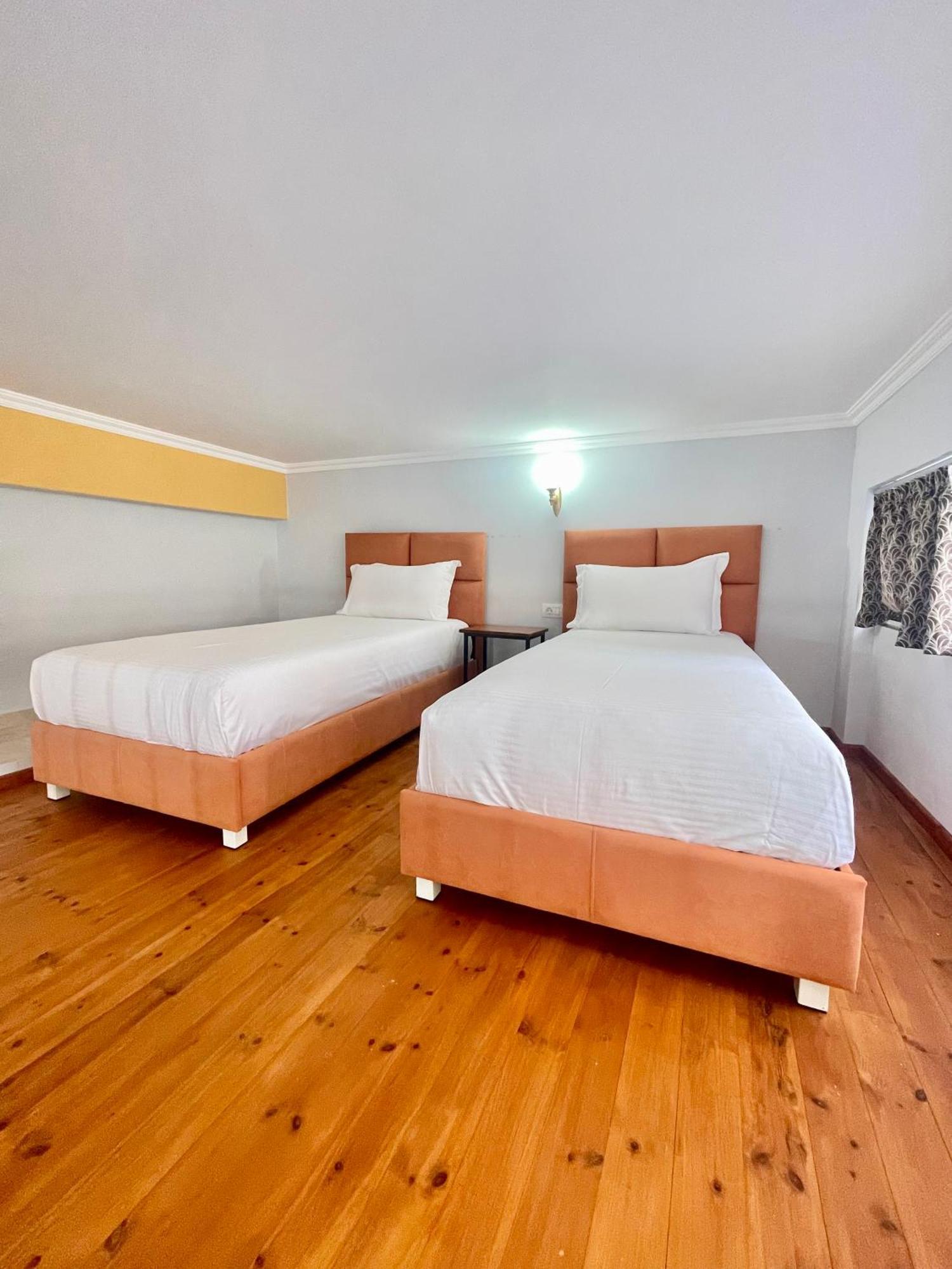 Crown Deluxe Apartments Sarande Exterior photo