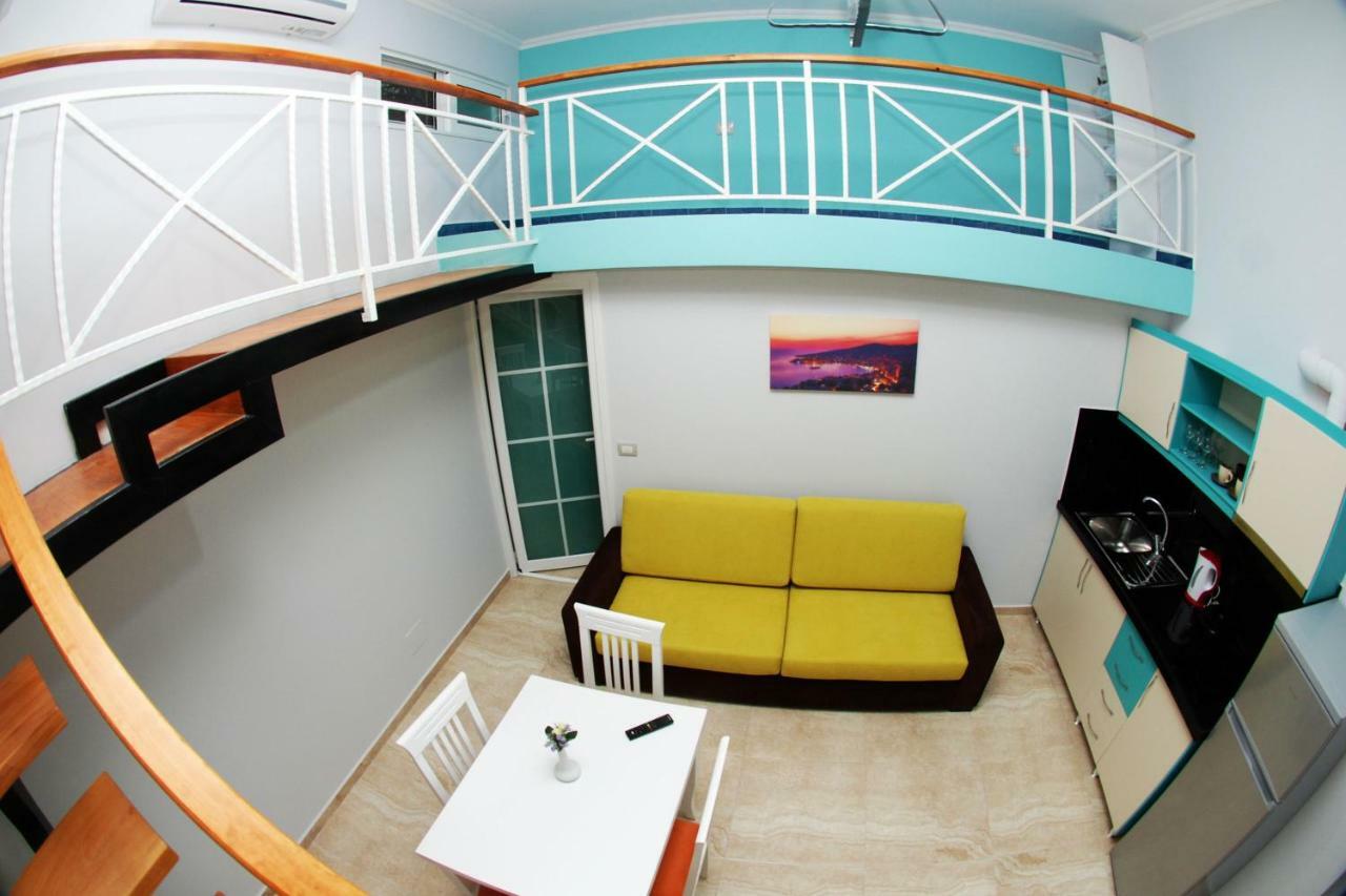 Crown Deluxe Apartments Sarande Exterior photo